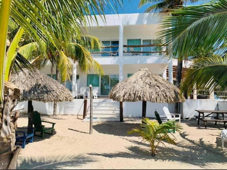 Hotel La Marina Del Rio La Pesca Exteriör bild
