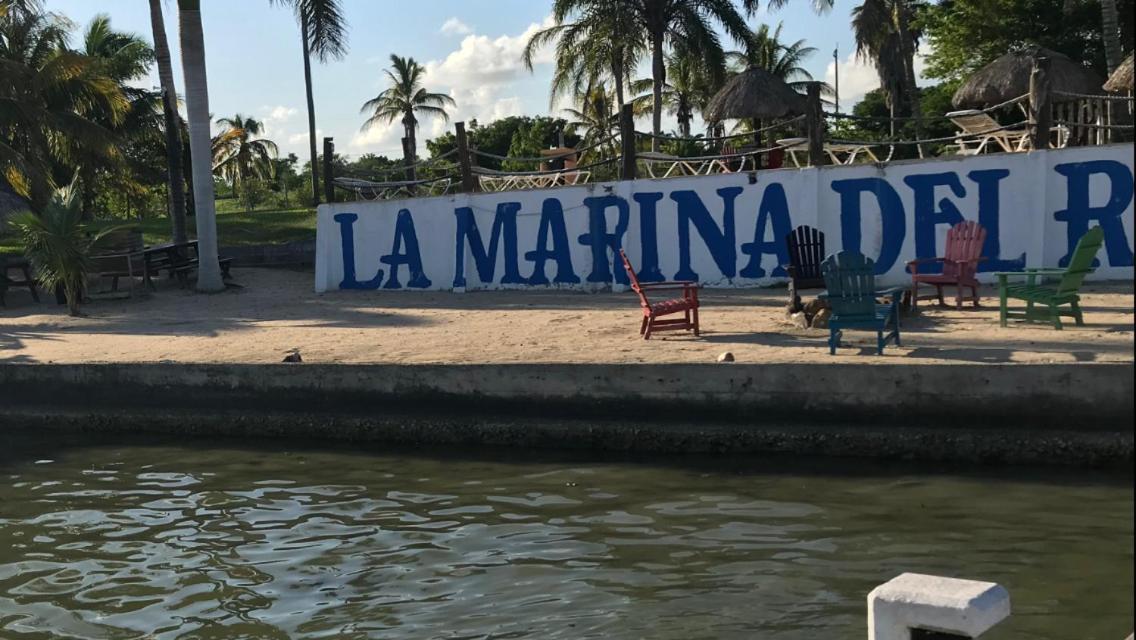 Hotel La Marina Del Rio La Pesca Exteriör bild